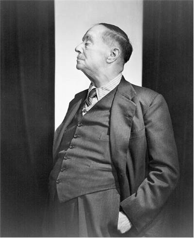 Picture Of H G Wells 1943